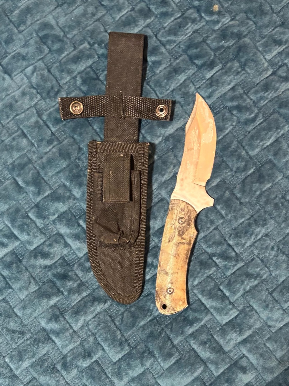 Tactical Fixed-Blade Knife with Black Nylon Sheath - Brown Handle
